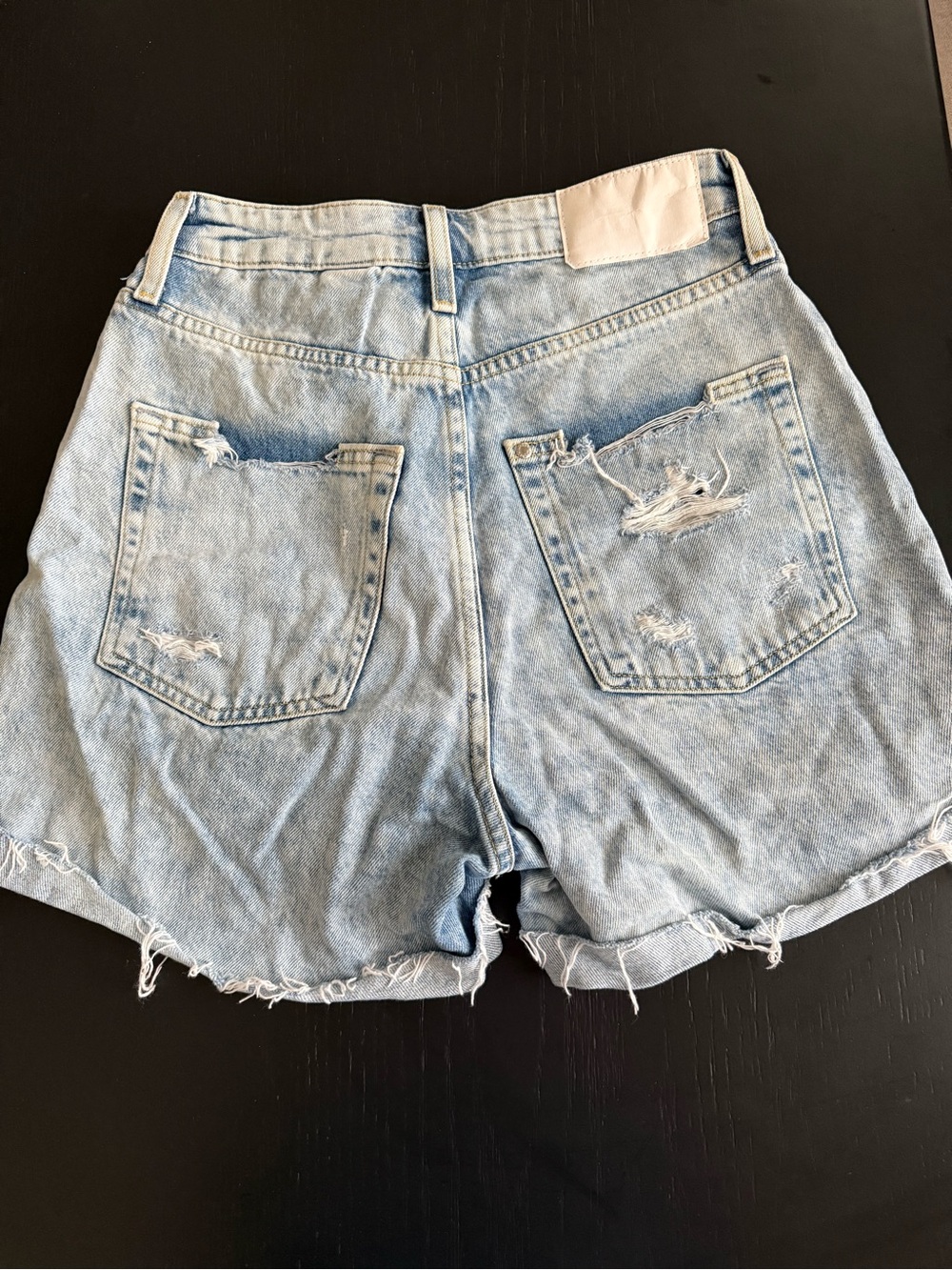 H&M Light Blue Distressed 100% Cotton Denim Mom High Waisted Shorts - Size 4 - Picture 7 of 7